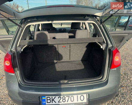 Серый Фольксваген Гольф, объемом двигателя 1.6 л и пробегом 180 тыс. км за 5900 $, фото 38 на Automoto.ua