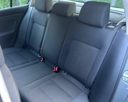 Серый Фольксваген Гольф, объемом двигателя 1.6 л и пробегом 185 тыс. км за 5350 $, фото 6 на Automoto.ua