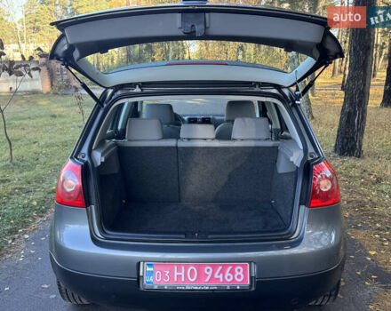 Серый Фольксваген Гольф, объемом двигателя 1.6 л и пробегом 225 тыс. км за 5500 $, фото 6 на Automoto.ua