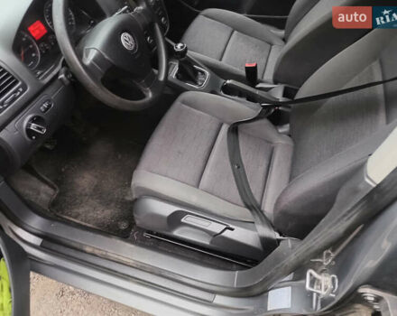 Серый Фольксваген Гольф, объемом двигателя 1.6 л и пробегом 205 тыс. км за 5900 $, фото 6 на Automoto.ua