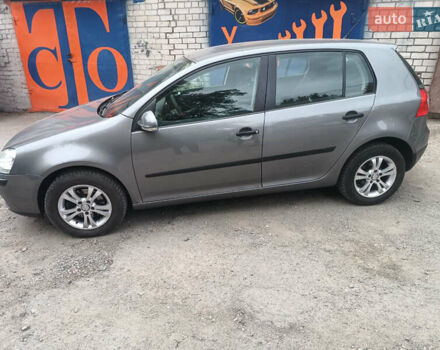 Серый Фольксваген Гольф, объемом двигателя 1.6 л и пробегом 205 тыс. км за 5900 $, фото 1 на Automoto.ua