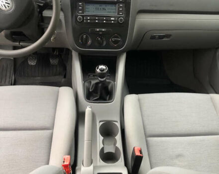 Серый Фольксваген Гольф, объемом двигателя 1.39 л и пробегом 200 тыс. км за 4700 $, фото 7 на Automoto.ua