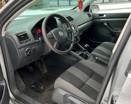 Серый Фольксваген Гольф, объемом двигателя 1.9 л и пробегом 342 тыс. км за 3800 $, фото 5 на Automoto.ua