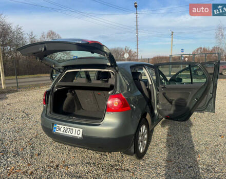 Серый Фольксваген Гольф, объемом двигателя 1.6 л и пробегом 180 тыс. км за 5900 $, фото 49 на Automoto.ua