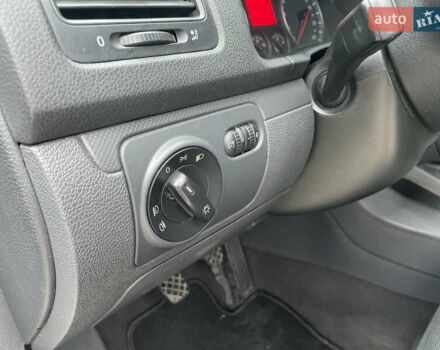 Серый Фольксваген Гольф, объемом двигателя 1.6 л и пробегом 220 тыс. км за 5850 $, фото 14 на Automoto.ua