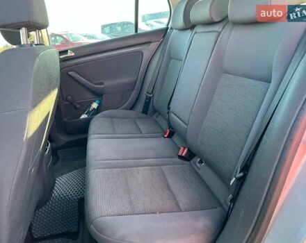 Сірий Фольксваген Гольф, об'ємом двигуна 1.6 л та пробігом 222 тис. км за 4990 $, фото 30 на Automoto.ua