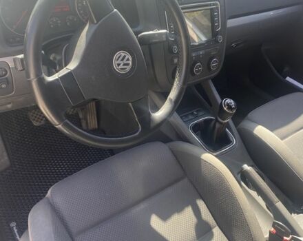 Серый Фольксваген Гольф, объемом двигателя 1.6 л и пробегом 242 тыс. км за 5500 $, фото 3 на Automoto.ua