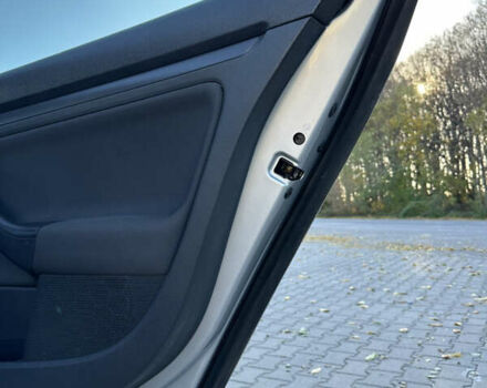 Серый Фольксваген Гольф, объемом двигателя 1.4 л и пробегом 202 тыс. км за 5600 $, фото 65 на Automoto.ua