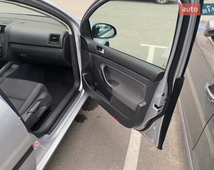 Сірий Фольксваген Гольф, об'ємом двигуна 1.6 л та пробігом 203 тис. км за 5200 $, фото 14 на Automoto.ua