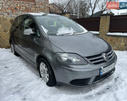Серый Фольксваген Гольф, объемом двигателя 1.6 л и пробегом 230 тыс. км за 3999 $, фото 3 на Automoto.ua