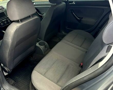 Сірий Фольксваген Гольф, об'ємом двигуна 1.4 л та пробігом 230 тис. км за 5100 $, фото 5 на Automoto.ua