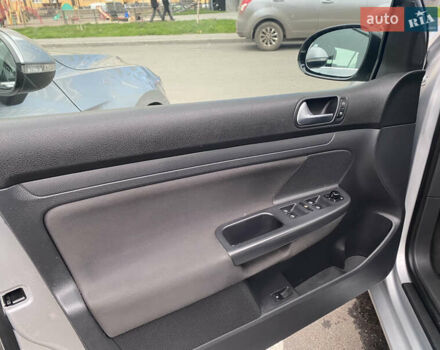 Сірий Фольксваген Гольф, об'ємом двигуна 1.6 л та пробігом 203 тис. км за 5200 $, фото 10 на Automoto.ua