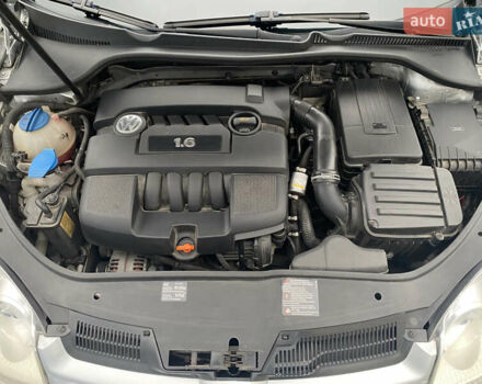 Сірий Фольксваген Гольф, об'ємом двигуна 1.6 л та пробігом 203 тис. км за 5200 $, фото 22 на Automoto.ua
