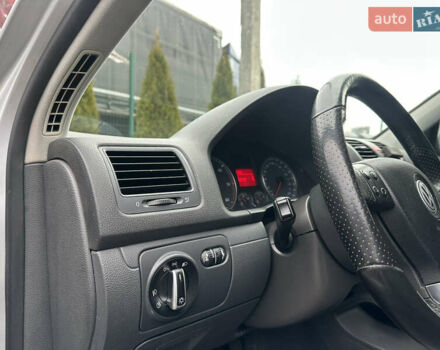 Серый Фольксваген Гольф, объемом двигателя 1.9 л и пробегом 272 тыс. км за 5650 $, фото 16 на Automoto.ua