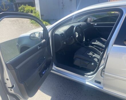 Серый Фольксваген Гольф, объемом двигателя 1.6 л и пробегом 242 тыс. км за 5500 $, фото 2 на Automoto.ua