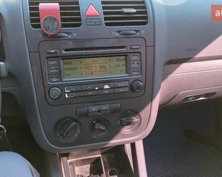 Серый Фольксваген Гольф, объемом двигателя 1.39 л и пробегом 226 тыс. км за 4800 $, фото 2 на Automoto.ua