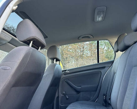 Серый Фольксваген Гольф, объемом двигателя 1.4 л и пробегом 202 тыс. км за 5600 $, фото 58 на Automoto.ua