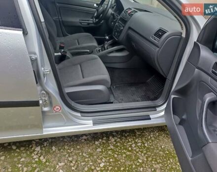 Серый Фольксваген Гольф, объемом двигателя 1.6 л и пробегом 211 тыс. км за 5900 $, фото 6 на Automoto.ua