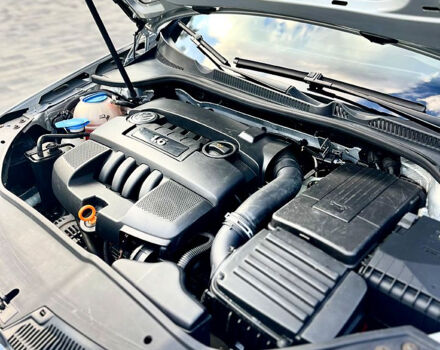 Серый Фольксваген Гольф, объемом двигателя 1.6 л и пробегом 280 тыс. км за 5400 $, фото 9 на Automoto.ua