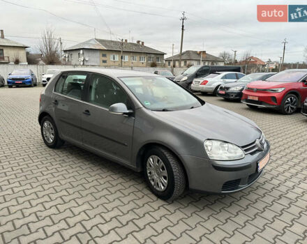 Серый Фольксваген Гольф, объемом двигателя 1.4 л и пробегом 270 тыс. км за 4400 $, фото 2 на Automoto.ua