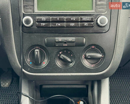 Серый Фольксваген Гольф, объемом двигателя 1.4 л и пробегом 271 тыс. км за 5190 $, фото 26 на Automoto.ua