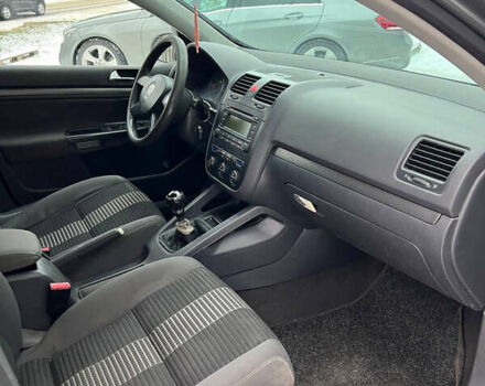 Серый Фольксваген Гольф, объемом двигателя 1.9 л и пробегом 342 тыс. км за 3800 $, фото 7 на Automoto.ua