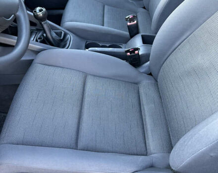 Серый Фольксваген Гольф, объемом двигателя 1.4 л и пробегом 202 тыс. км за 5600 $, фото 47 на Automoto.ua