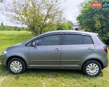 Серый Фольксваген Гольф, объемом двигателя 1.6 л и пробегом 273 тыс. км за 5600 $, фото 4 на Automoto.ua