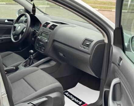 Серый Фольксваген Гольф, объемом двигателя 1.4 л и пробегом 216 тыс. км за 5490 $, фото 13 на Automoto.ua