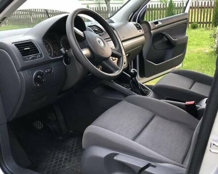 Серый Фольксваген Гольф, объемом двигателя 1.4 л и пробегом 190 тыс. км за 5000 $, фото 2 на Automoto.ua