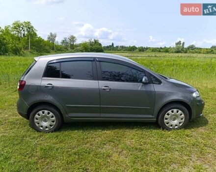 Серый Фольксваген Гольф, объемом двигателя 1.6 л и пробегом 273 тыс. км за 5600 $, фото 3 на Automoto.ua