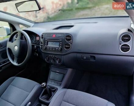 Сірий Фольксваген Гольф, об'ємом двигуна 1.6 л та пробігом 185 тис. км за 5800 $, фото 20 на Automoto.ua