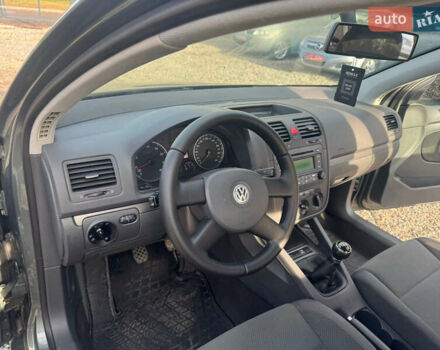 Серый Фольксваген Гольф, объемом двигателя 1.6 л и пробегом 180 тыс. км за 5900 $, фото 34 на Automoto.ua