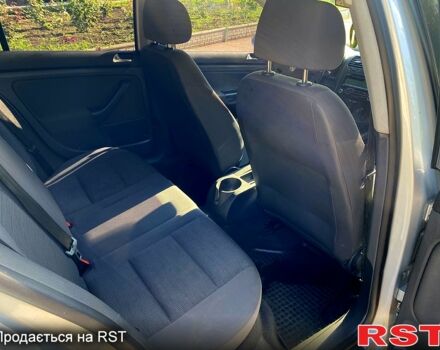 Сірий Фольксваген Гольф, об'ємом двигуна 1.6 л та пробігом 215 тис. км за 5150 $, фото 5 на Automoto.ua