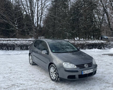 Серый Фольксваген Гольф, объемом двигателя 1.6 л и пробегом 257 тыс. км за 5200 $, фото 2 на Automoto.ua