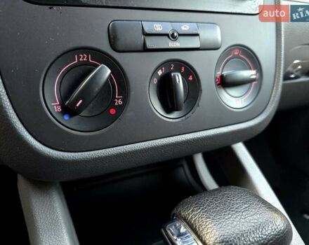 Сірий Фольксваген Гольф, об'ємом двигуна 1.6 л та пробігом 211 тис. км за 6200 $, фото 91 на Automoto.ua