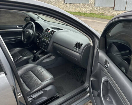 Серый Фольксваген Гольф, объемом двигателя 1.6 л и пробегом 202 тыс. км за 6300 $, фото 17 на Automoto.ua