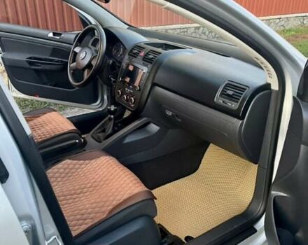 Серый Фольксваген Гольф, объемом двигателя 1.6 л и пробегом 285 тыс. км за 5900 $, фото 7 на Automoto.ua