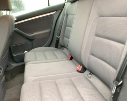 Фольксваген Гольф 2005 в Виннице на Automoto.ua Серый Фольксваген Гольф, объемом двигателя 2 л и пробегом 185 тыс. км за 5700 $, фото 3 на Automoto.ua