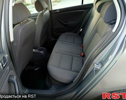 Серый Фольксваген Гольф, объемом двигателя 1.6 л и пробегом 189 тыс. км за 6100 $, фото 7 на Automoto.ua