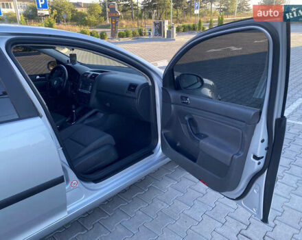 Фольксваген Гольф 2005 у Ямпіль на Automoto.ua Сірий Фольксваген Гольф, об'ємом двигуна 1.6 л та пробігом 266 тис. км за 5750 $, фото 17 на Automoto.ua