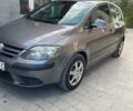 Серый Фольксваген Гольф, объемом двигателя 1.39 л и пробегом 287 тыс. км за 5200 $, фото 1 на Automoto.ua