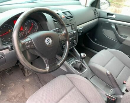 Фольксваген Гольф 2005 в Виннице на Automoto.ua Серый Фольксваген Гольф, объемом двигателя 2 л и пробегом 185 тыс. км за 5700 $, фото 2 на Automoto.ua