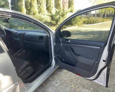 Серый Фольксваген Гольф, объемом двигателя 2 л и пробегом 251 тыс. км за 5400 $, фото 15 на Automoto.ua