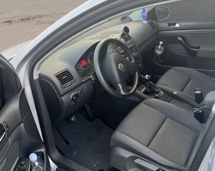 Серый Фольксваген Гольф, объемом двигателя 1.4 л и пробегом 216 тыс. км за 5250 $, фото 4 на Automoto.ua