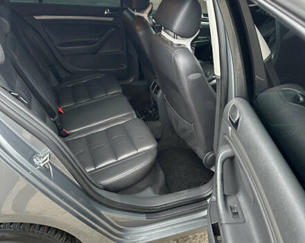 Серый Фольксваген Гольф, объемом двигателя 1.6 л и пробегом 202 тыс. км за 6300 $, фото 15 на Automoto.ua