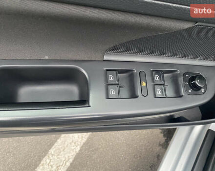 Сірий Фольксваген Гольф, об'ємом двигуна 1.6 л та пробігом 203 тис. км за 5200 $, фото 11 на Automoto.ua