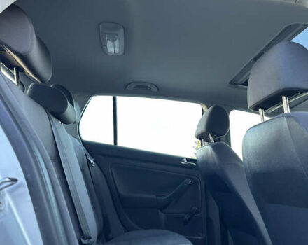 Серый Фольксваген Гольф, объемом двигателя 1.4 л и пробегом 202 тыс. км за 5600 $, фото 70 на Automoto.ua