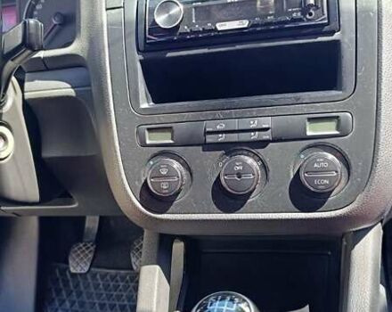 Сірий Фольксваген Гольф, об'ємом двигуна 1.6 л та пробігом 211 тис. км за 4700 $, фото 6 на Automoto.ua