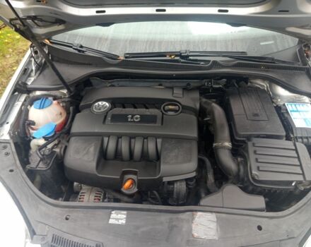 Серый Фольксваген Гольф, объемом двигателя 1.6 л и пробегом 240 тыс. км за 5600 $, фото 7 на Automoto.ua